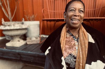Adele Davis Boe fra Alken stammer fra Jamaica, hvor julen var noget anderledes end den, hun har oplevet i Danmark.