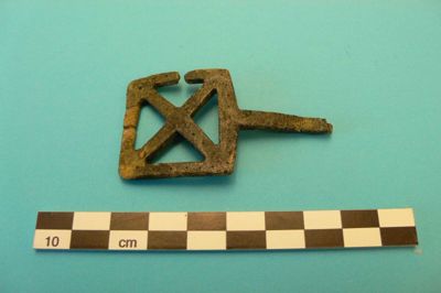 Museum Skanderborg fandt i 2008 eller 2009 denne genstand i en vikingegrav på Kildebjerg i Ry. Nu efterlyser museet viden om genstanden.