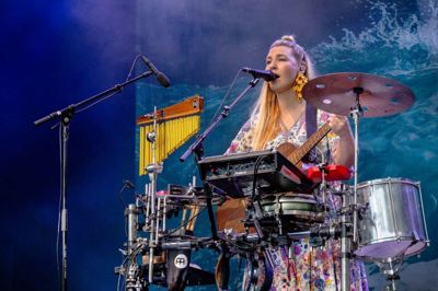 Smukfest er for Marianne Lewandowski blevet noget særligt. En af årsagerne er, at mange af musikerne bliver hængende og netværker, efter de har optrådt. Foto: Hesselholt Photo