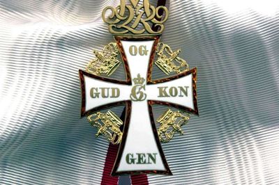 To midtjyder har været i audiens hos kongen og modtaget fortjenst-medaljer.