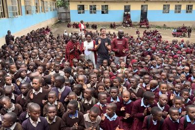 I 20 år har Jakob Mølkjær fra Ry været forelsket i Tanzania, og han lever i dag af at sælge rejser til landet.