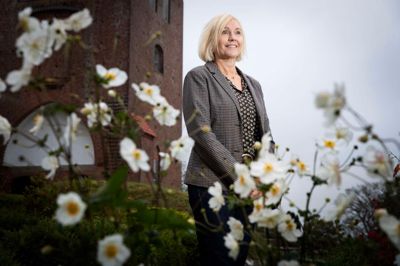 Efter mange år som journalist har Irene Thyrri skiftet spor og er nu ansat som præst i Gl. Rye.