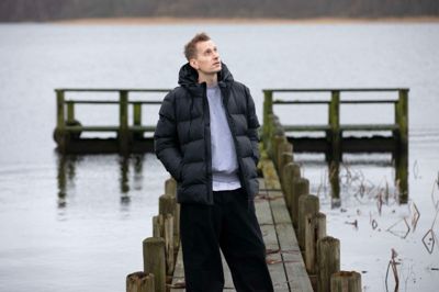 10. januar gjorde Troels Gustavsen comeback som Noah, da han udgav sangen »Tsunami«. Den blev første gang blev sunget offentligt i Hvinningdal Kirke 23. januar i Silkeborg ved en støttekoncert til fordel for Danmarks Indsamling, som i sidste weekend blev sendt fra Jysk Musikteater i Silkeborg.