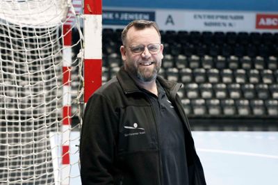 Centerleder Allan Møller glæder sig over, at politikerne i Ikast-Brande byråd er klar til kigge på presset på haltider, og en mulig fjerde hal ved Sportscentret i Ikast