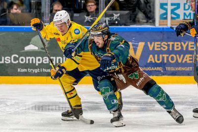 Kyle Maksimovich (t.h.) bragte Herning foran i topopgøret mod Herlev efter bare 90 sekunder. Billedet her er fra fredagens sejr over Esbjerg.