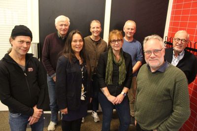 Det nye lokalråd i Kjellerup er: Steen B. Jessen (tv), Lars Daugaard, Marianne Bech Nørgaard, Tine Jessen Nielsen, Janni Thorsen, Freddy Christensen, Anders Hartvig og Ole Nielsen. Foto: Rasmus Viuff