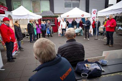 Der var deltagelse af stort set alle partier ved valgmødet i Kjellerup lørdag. Foto: Jakob Stigsen Andersen