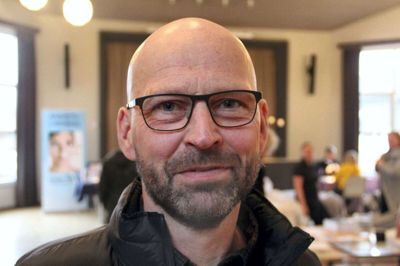 Per Lassen kan godt forstå, at man skal have flere penge i Ans, men han er ikke vild med, at det går ud over Sjørslev.Foto: Morten Hallstrøm