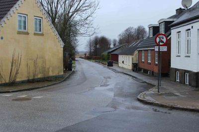 Indkørslen til Nørrelundvej. Den skal lukkes af, når det nye boligområde udvikles.