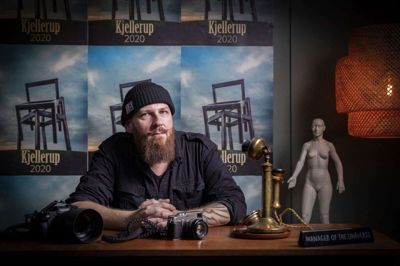 Søren Hulemand Maul lukker ned i Vestergade i Kjellerup. Foto: Martin Ballund