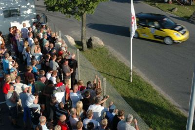 Op mod 10.000 tilskuere har været samlet til rallyshows i Fårvang i årtier. Nu er det slut. Privatfoto