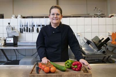 Tinne Ferguson lukker sin forretning i Ans. Hun har fået arbejde hos Nutrimin i stedet. Foto: Martin Ballund