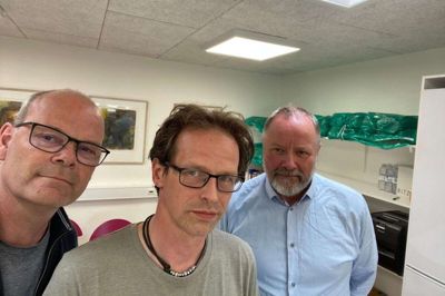 Ibi-Pippi Støvring har været på besøg hos Niels og Rasmus i Kjellerup Kortbølge