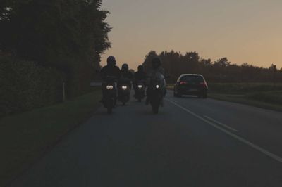 Denne sommer blev der lavet en dokumentarfilm om knallertdrengene i Kjellerup af tre lever på et dokumentarfilmhold på Oustruplund. Den film kan ses i Den Gamle Biograf i Kjellerup den 14. september.