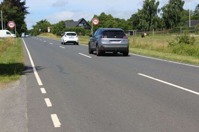 Trafikken er steget, viser en trafikmåling fra 2020 og 2021. På et døgn blev der talt et stigende antal biler og tunge køretøjer på Silkeborgvej. Foto: Morten Hallstrøm