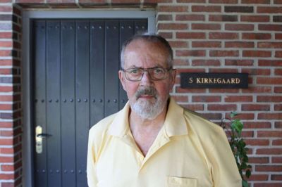 Svend Kirkegaard er en årgang 1942. Han fylder 80 fredag 22. juli. Her ses han ved indgangen til det hus, som han selv byggede i 1973, og hvor han og hustruen stadig bor.