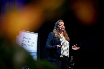 Helle Gade kommer til Kjellerup 1. maj.