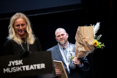 Kent Sørensen var et kulørt indslag under torsdagens prisuddeling. Den tørre humor faldt i god smag hos de fremmødte erhvervsspidser. Foto: Jakob Stigsen Andersen