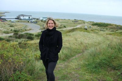 Malene Grotrian ét minuts gang fra huset i Hvide Sande. Her er det lokale Mamrelund med natur og oplevelser.