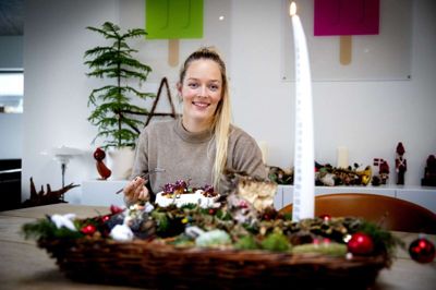 Nanna Georgi i Ans er parat til jul - både hjemme på Hjortevej og på TV. Foto: Jakob Stigsen Andersen