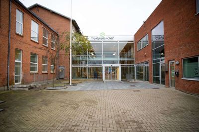 En 15-årig dreng slog en anden dreng på Trekløverskolen i Kjellerup.