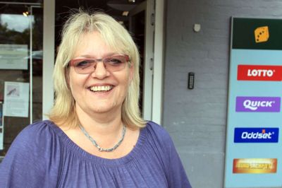 Berit Høgfeldt har drevet Torvets Kiosk sammen med sin mand Ib siden 1999.