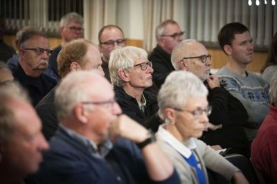I november holdt avisen sammen med lokalrådet i Sjørslev-Demstrup et borgermøde om fjernvarme. Nu tager avisen sammen med lokalråd og andre initiativ til en konference om konkrete fjernvarme-løsninger for mindre lokalsamfund. Foto: Martin Ballund