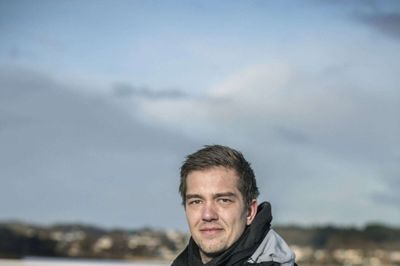 Mathias Skall Hansen fortæller, at MultiFX gav Regattaen rabat for onsdagens og torsdagens fyrværkerifejl. - Men fredag viste vi, hvad vi kunne, og lørdag satte vi streg under det, siger han. Foto: Martin Ballund