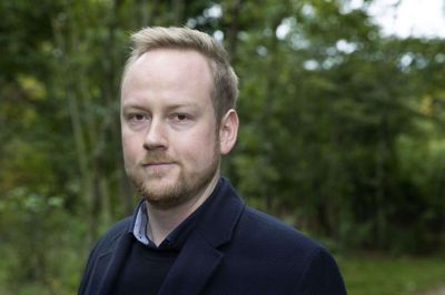 Ifølge Johan Brødsgaard var tildelingen af penge meget forskellig fra hal til hal i den gamle Kjellerup Kommune. Foto: Martin Ballund