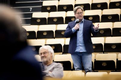 Silkeborg Kommunes institutioner vil være en del af løsningen i de lokalsamfund, hvor der arbejdes med lokal fælles varmeforsyning, siger Rune Kristensen, der er formand for byrådets klima- og miljøudvalg. Foto: Jakob Stigsen Andersen