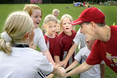 Pigeraketten har været på Bjerget i mange år. Her et foto af fodbodpigerne fra 2007. Foto: Jakob Stigsen Andersen