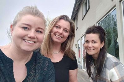 Lone Andersen (tv), Bettina Rask Fuglsang og Susanne Christensen går nu i gang med et fælles projekt i den gamle Jyske Bank-bygning i Ans, der i dag ejes af Christian Jensen og Henrik Pedersen.