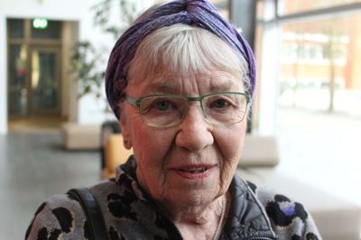 Inge Stabel, 83, KnudstrupDer her er over grænsen. Det er for meget, det der er sket. Hvem vil man have til at gå ind i politik, når man ikke engang må røre ved hinanden. Hun har sikkert gjort det af moderlig kærlighed.