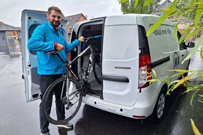 I Ans blev Filip Ryant genforenet med sin cykel. Foto: Jakob Munk Schmidt
