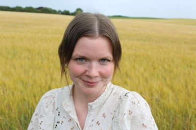 Camilla Bidstrup har fundet sit nye liv med sin familie ud på landet ved Mausing. Foto: Rasmus Viuff