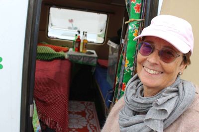 Lise Ahrendt har rykket til campingvogn tværs over landet for at være med i Ans.