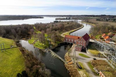 »Der er en første gang for alting, og nu har jeg for første gang måttet forsvare mig offentligt mod påstande om, at jeg ikke er et ordentligt menneske. Jeg har et synspunkt og et ønske om en frit flydende Gudenå, og det vil jeg hævde min ret til at fremføre,« skriver Torben Kaas. Foto: Jakob Stigsen Andersen