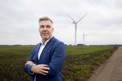 Klima- energi- og forsyningsminister Lars Aagaard i Marsvinslund. Han tager rundt i hele landet for at indvi energianlæg, da de er en vigtig del af regeringens politik.