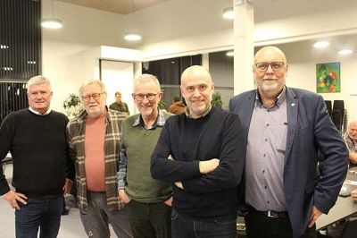 På mødet i Ans onsdag deltog blandt andre tidligere borgmester, Steen Vindum (V), Niels Juhl Bundsgaard og Robert Olesen fra Bevar de danske skove, Jarl Gorridsen fra Foreningen til bevarelse af Tange Sø, og Kristian Pihl Lorentzen (V), der er formand for Tænketanken. Foto: Morten Hallstrøm