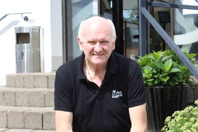 Lars Trier, der har været bagermester i Frederiks i snart 40 år, holder jubilæumsfest i Alhedehallerne.