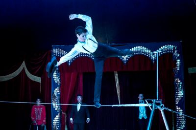 Oplev Cirkus Trapez med hele familien, når de kommer til Kjellerup søndag i vinterferien. Foto: Privat.