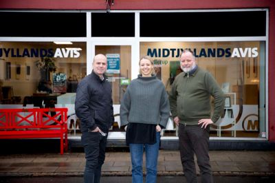 Caroline Winberg Jensen er nu en del af redaktionen i Kjellerup sammen med Morten Hallstrøm og Rasmus Viuff. Foto: Jakob Stigsen Andersen