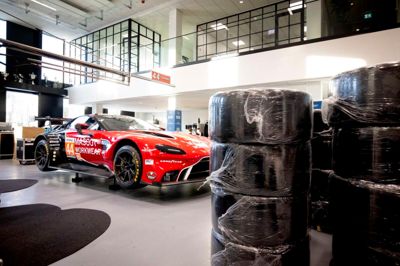 Der har aldrig tidligere været et dansk motorsportsselskab, der har haft så omfattende og eksklusive forhold som GMB Motorsport