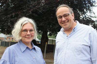 Jeanette Andersen og Stefan Arum Bjarnov Nesheim arbejder sammen på Ans Skole for at hjælpe de udfordrede unge. Foto: Rasmus Viuff