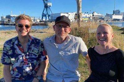 Kristian Tylen, Jesper Laursen og Marie Behn-Segall optræder med »UdenOrd«.