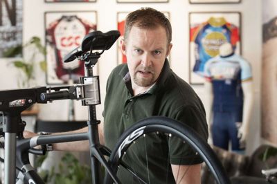 Allan Johansen har selv kørt Tour de France og kloger sig i denne tid på løbet i Midtjyllands Avis. Onsdag fylder eks-proffen 50 år. Foto: Martin Ballund
