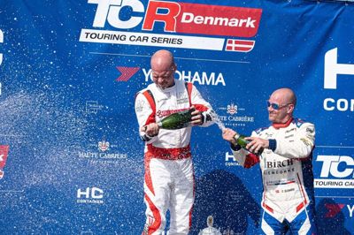 Jan Magnussen kunne lade sig fejre efter en ny sejr. Foto: TCR Danmark
