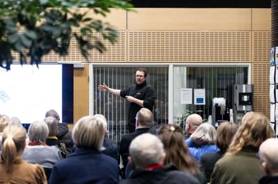 Rune Brouer fra Nerd Architects fortalte om planerne, som han har været med til at arbejde på siden august.