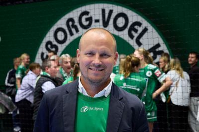Jakob Andreasen var cheftræner for Silkeborg-Voel i 17 år i træk. I dag er han direktør i ligaklubben. Fredag runder han 50 år.