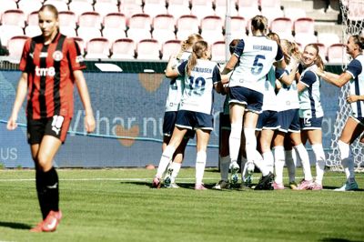 Malene Nielsen (t.v.) og FCM-kvinderne tabte lørdag stort til AGF. Dette billede er dog fra en kamp tidligere på sæsonen.